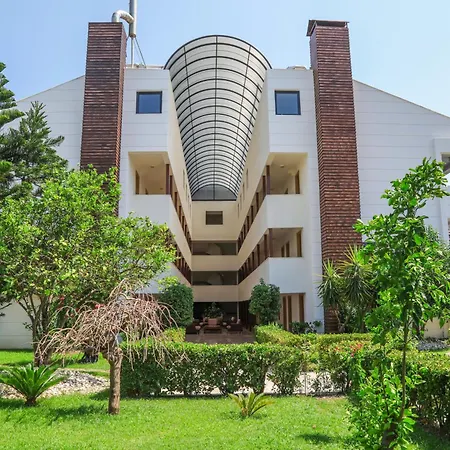 Fame Hotel